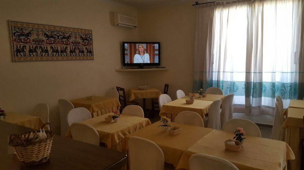 Hotel Maxim Olbia Exterior photo
